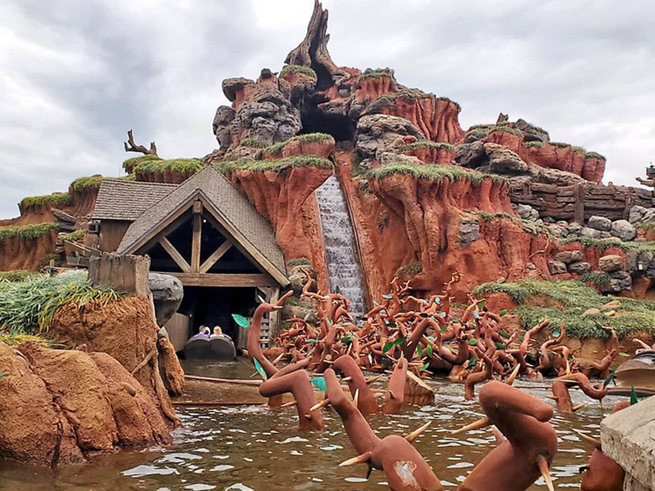 PCSS Contractors - Entertainment & Theme Parks Projects pcss15 (1)